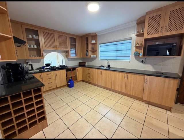 3 BEDROOM HOUSE FOR SALE IN ELDORAIGNE